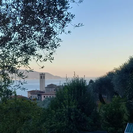 Casa Del Codirosso Сasa de vacaciones Gargnano