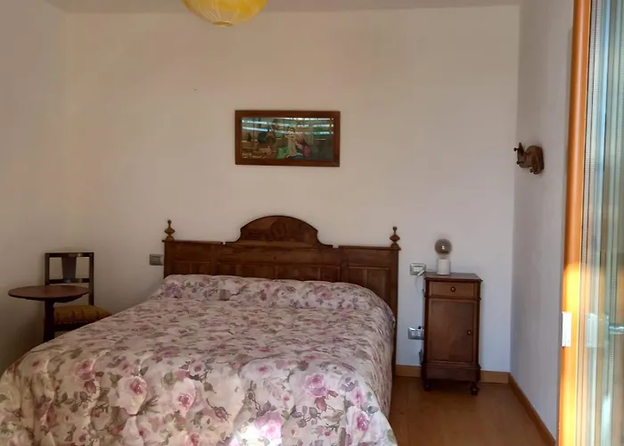 بيت للعطل Casa Del Codirosso غارنانو