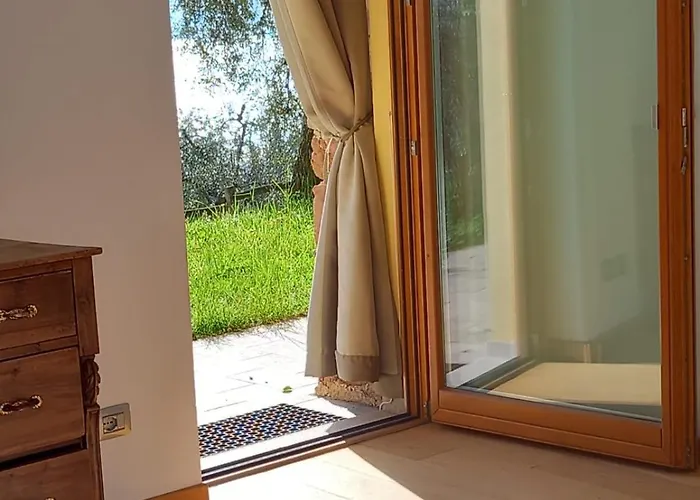 Casa Del Codirosso بيت للعطل غارنانو